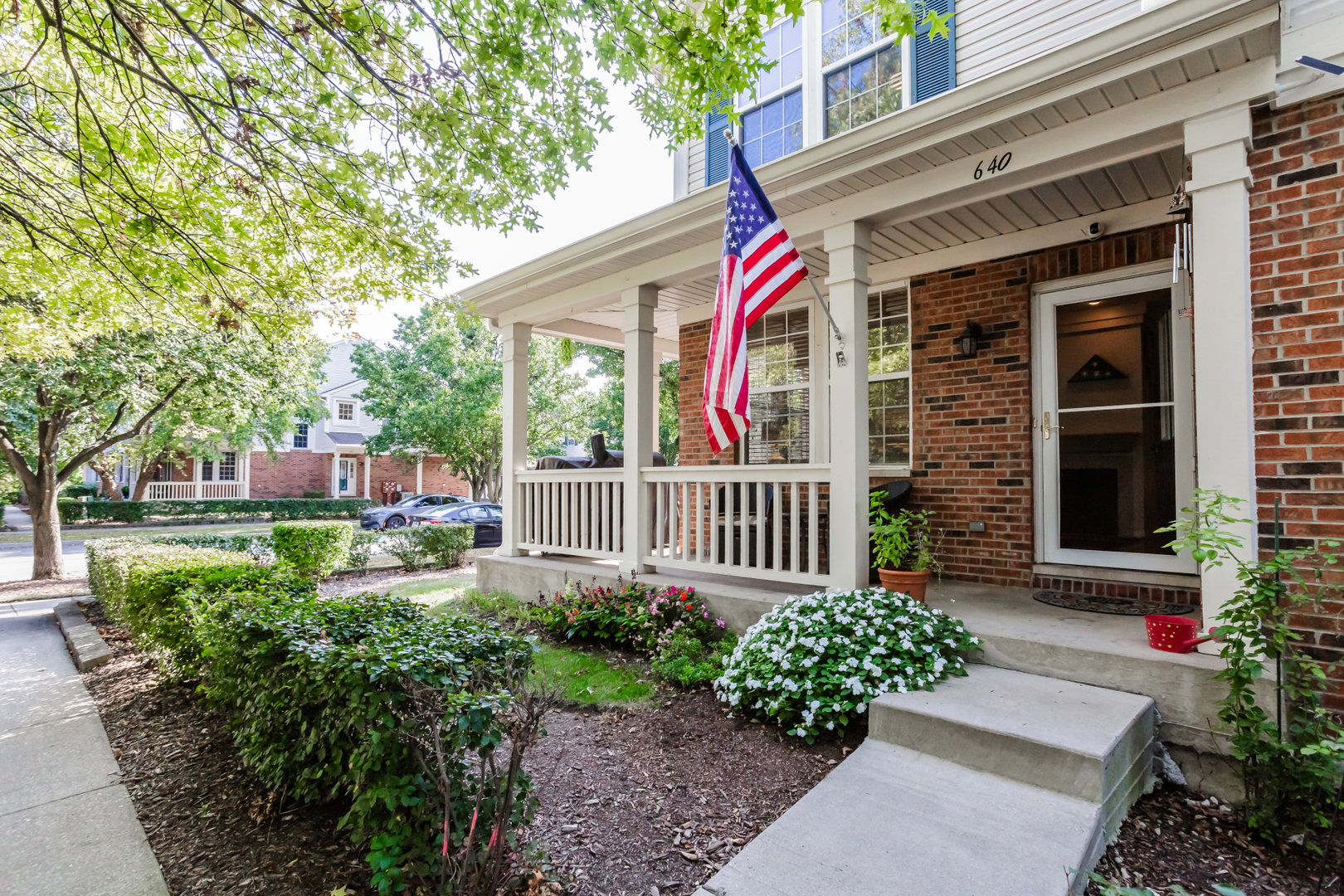 Photo 1 of 15 of 640 W Moreland Avenue townhome