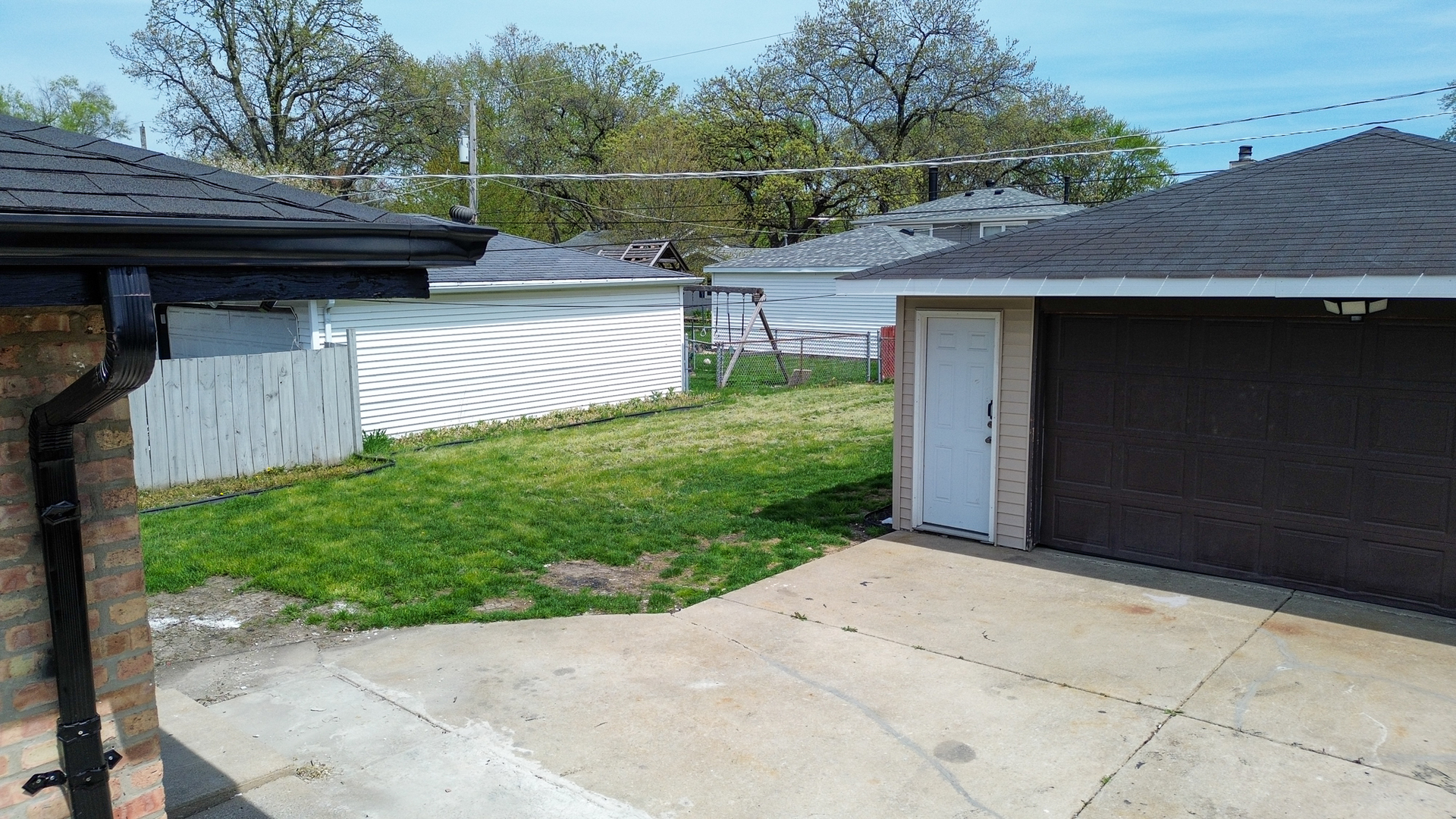 Photo 2 of 21 of 11743 S Lavergne Avenue house