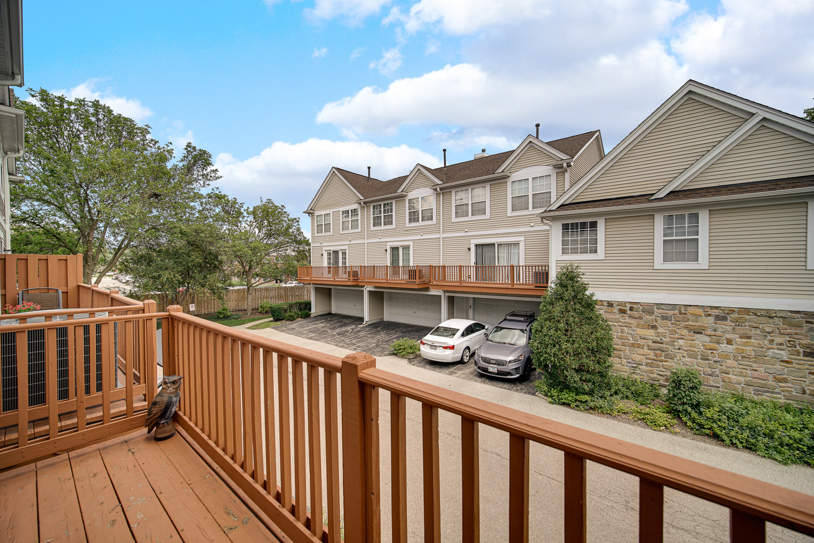 Photo 7 of 20 of 1606 Fox Run Drive townhome