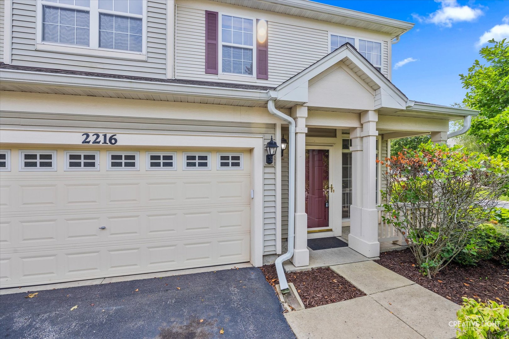 Photo 4 of 27 of 2216 Hillsboro Court townhome