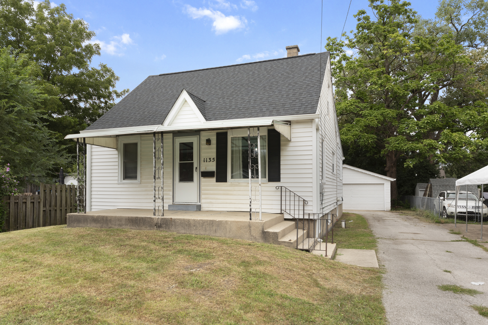 Photo 1 of 15 of 1135 Ridgeway Avenue house