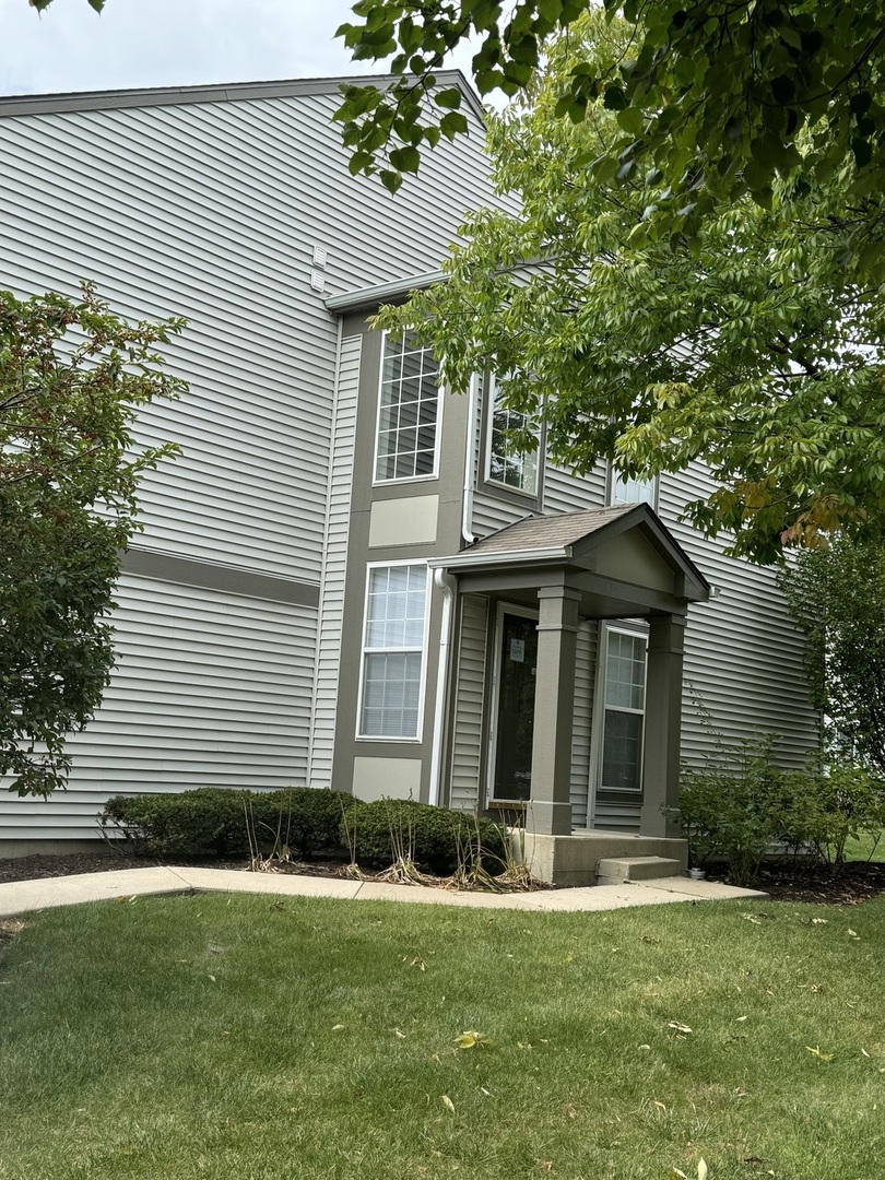 Photo 2 of 43 of 3252 Bromley Lane townhome