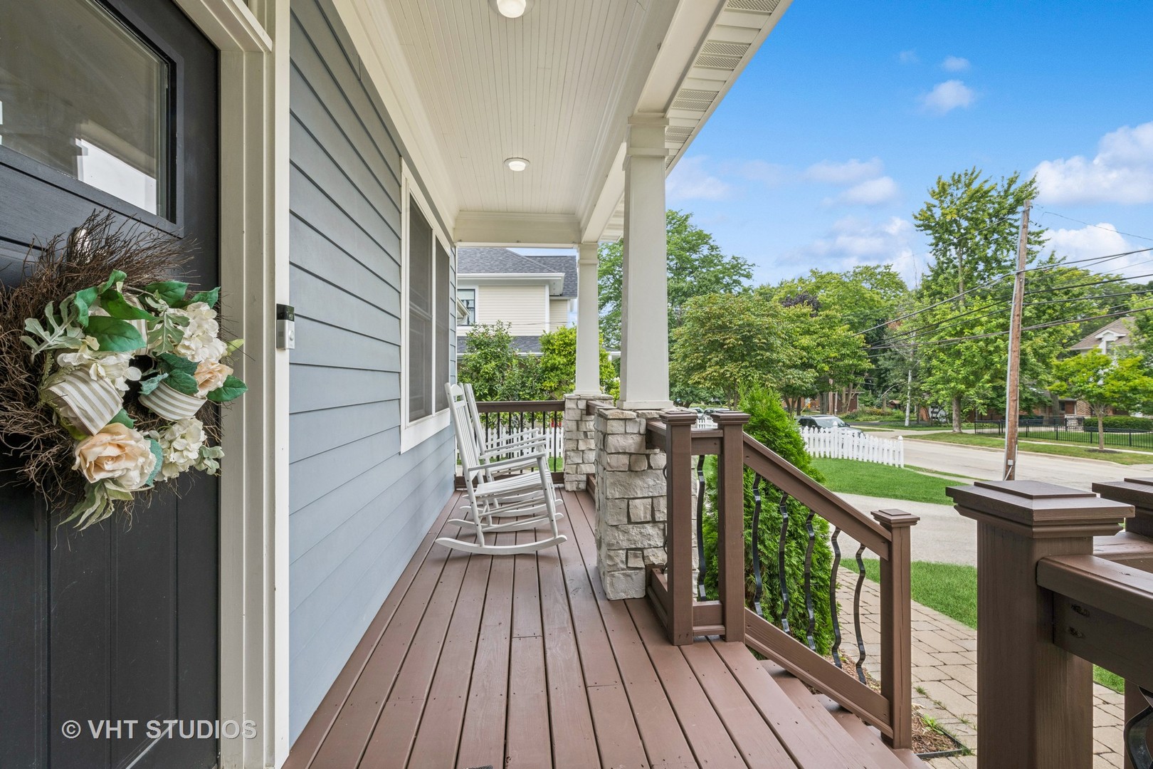 Photo 3 of 43 of 129 W Hillside Avenue house