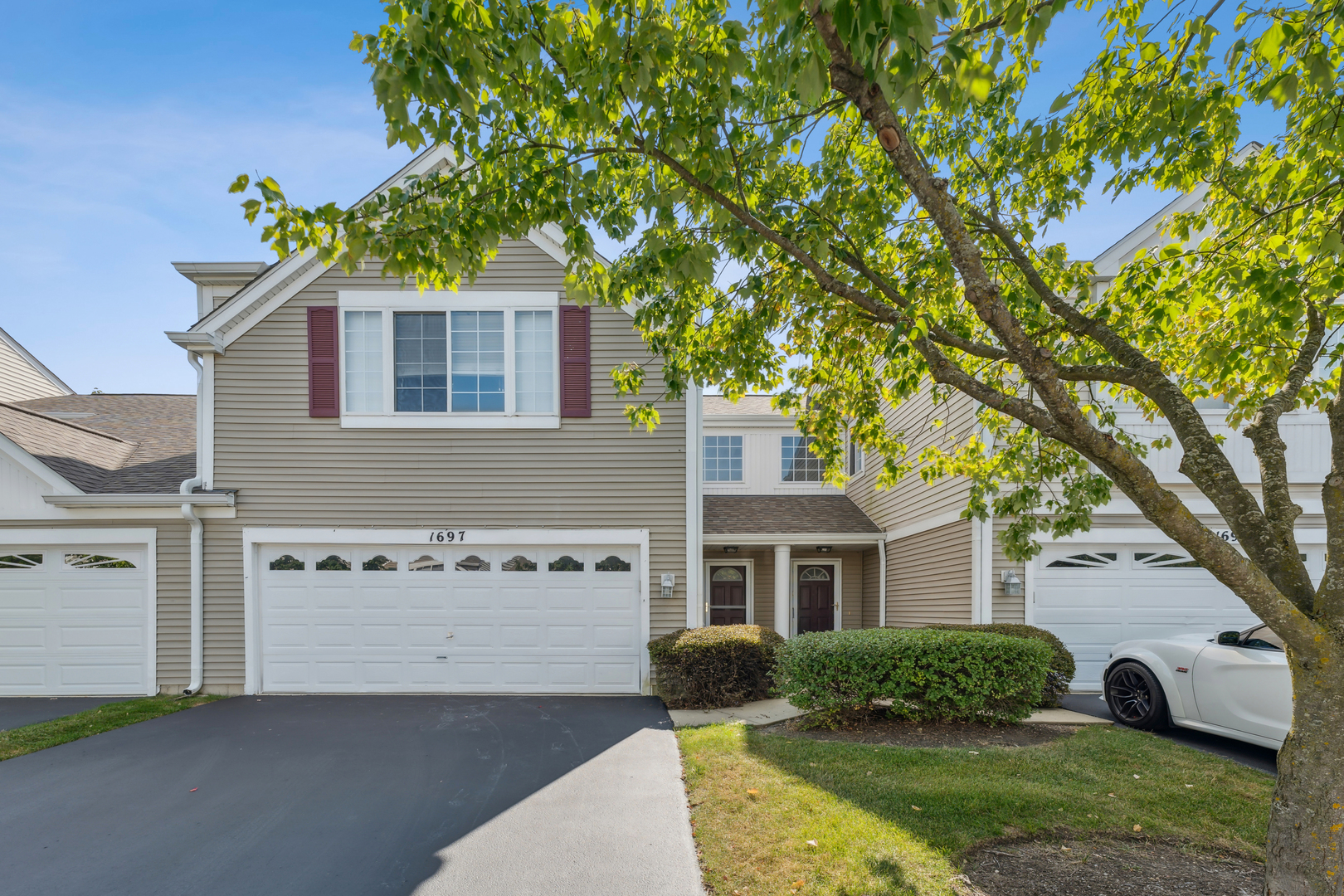 Photo 1 of 21 of 1697 Spaulding Road townhome