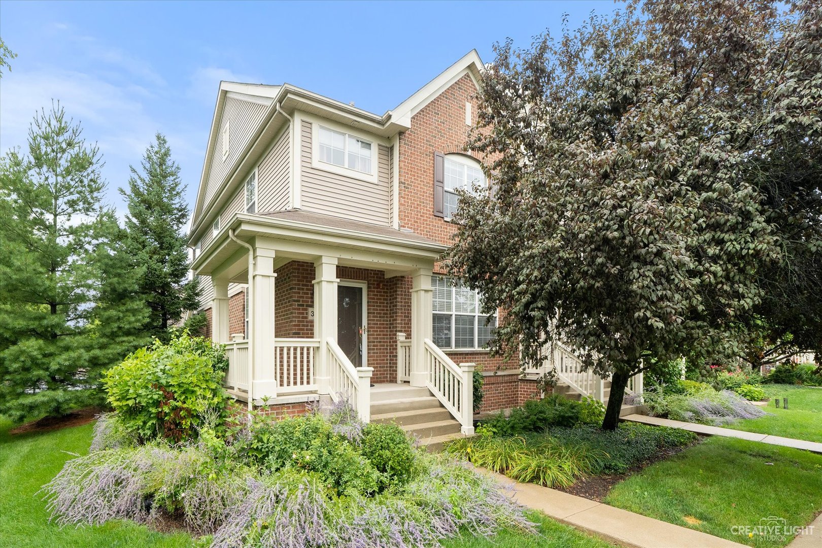 Photo 1 of 17 of 398 S Prospect Avenue townhome