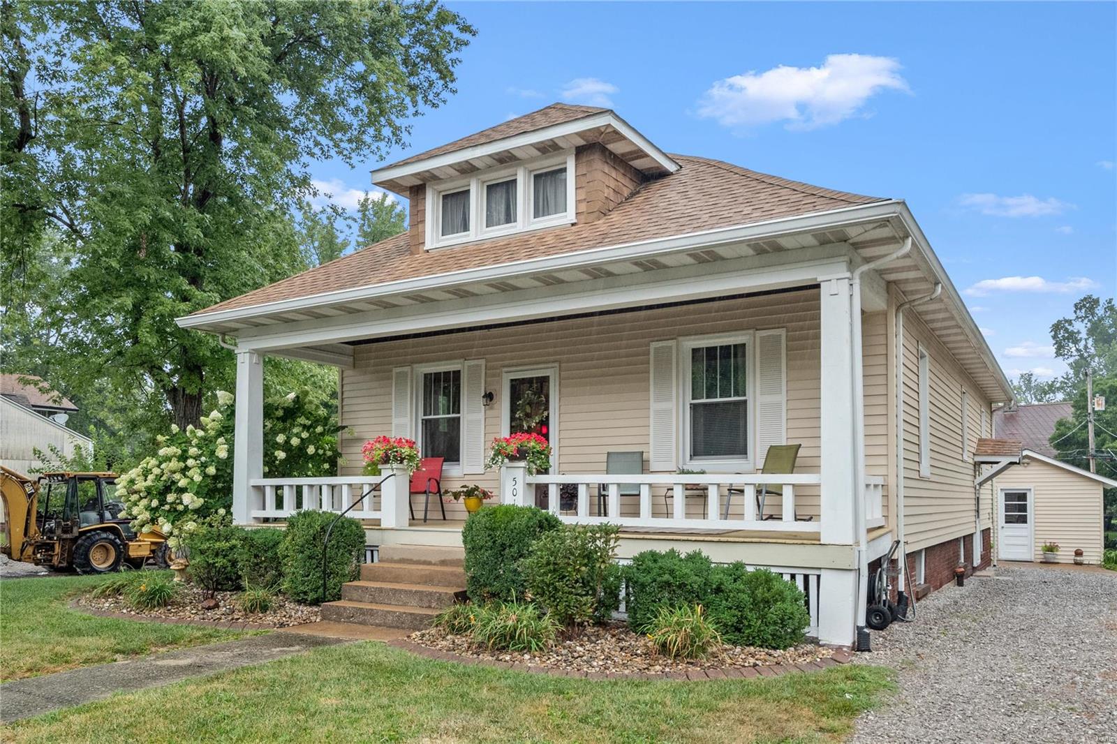 Photo 33 of 39 of 501 Wabash Avenue house