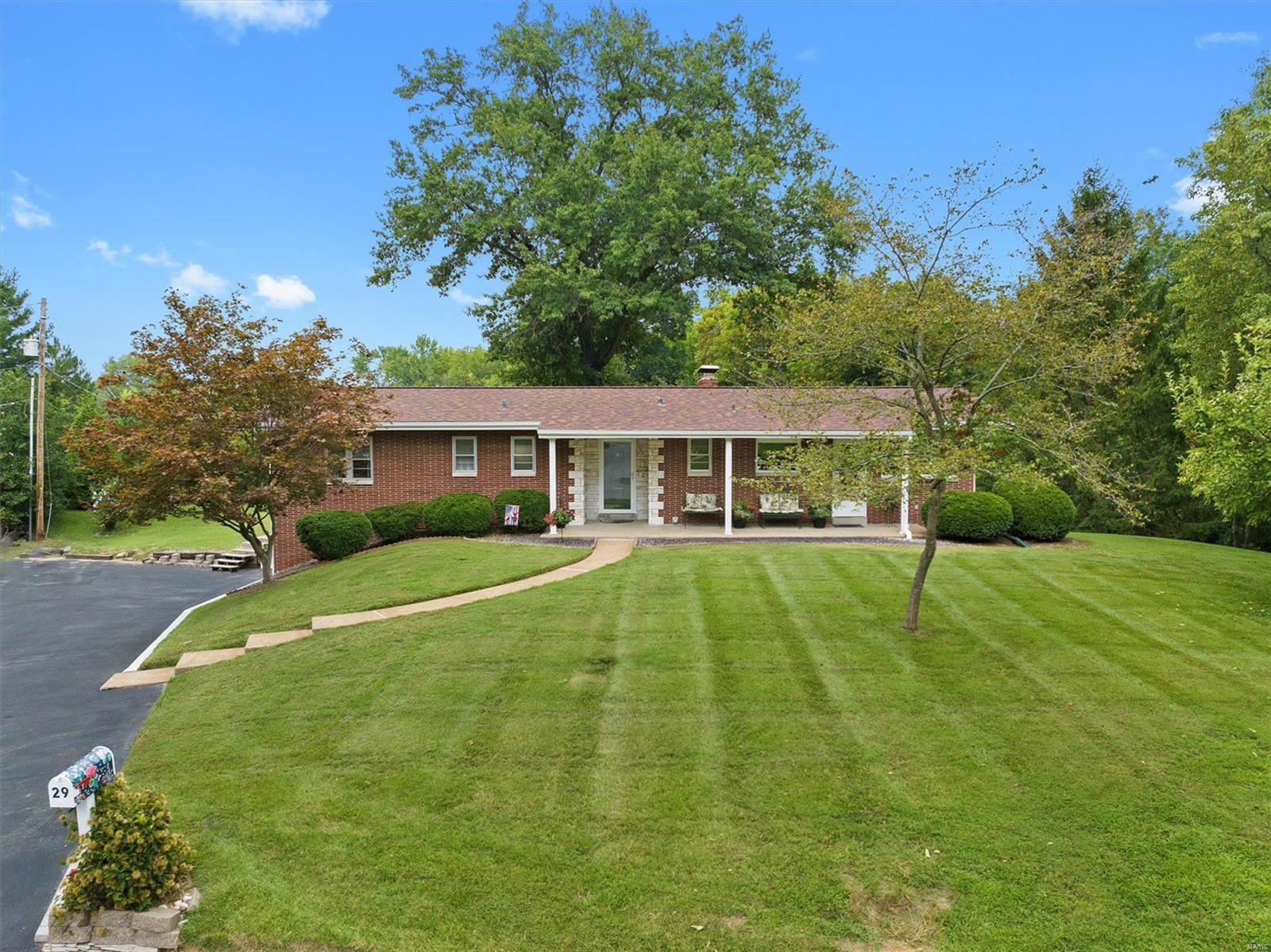 Photo 2 of 44 of 29 Willowbrook Drive house