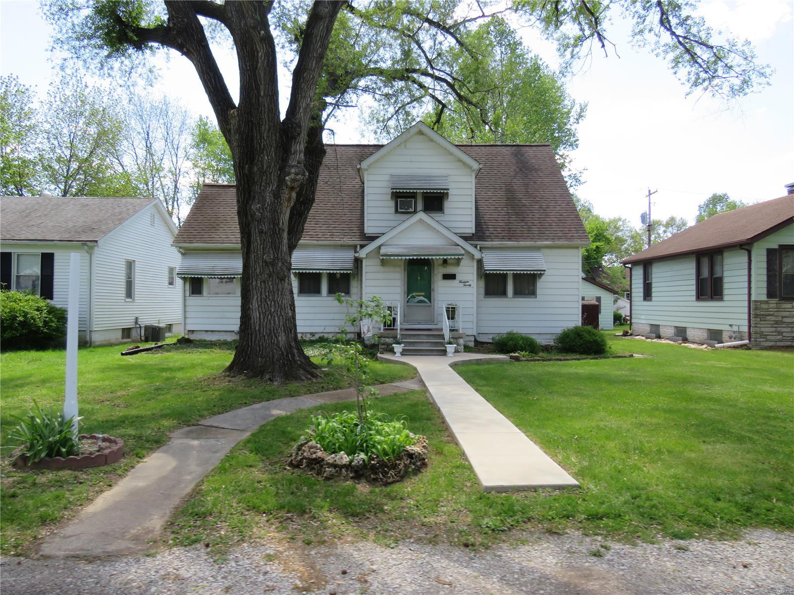 Photo 2 of 5 of 1420 Orchard Street house