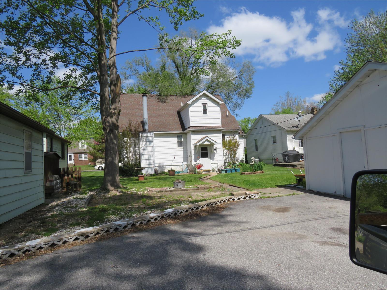 Photo 4 of 5 of 1420 Orchard Street house