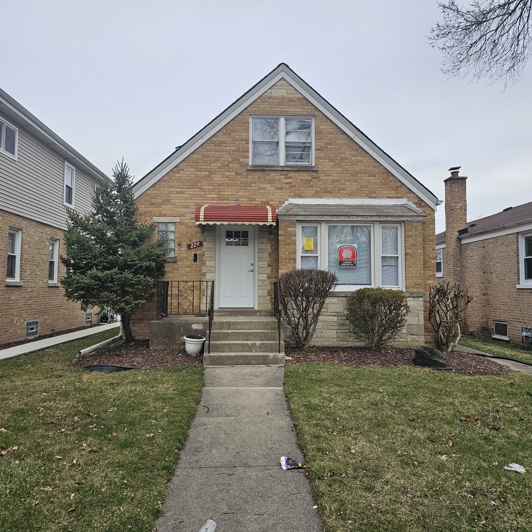 Photo 1 of 25 of 229 Granville Avenue house