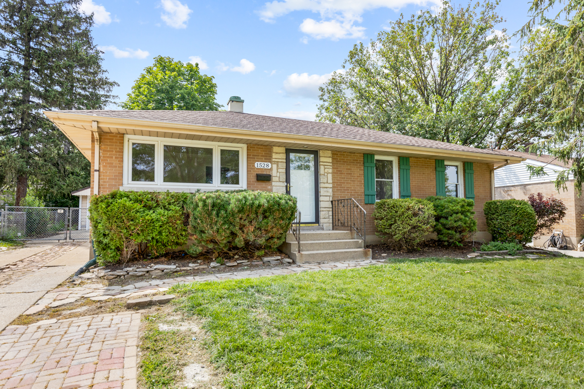 Photo 1 of 25 of 1528 Herbert Avenue house