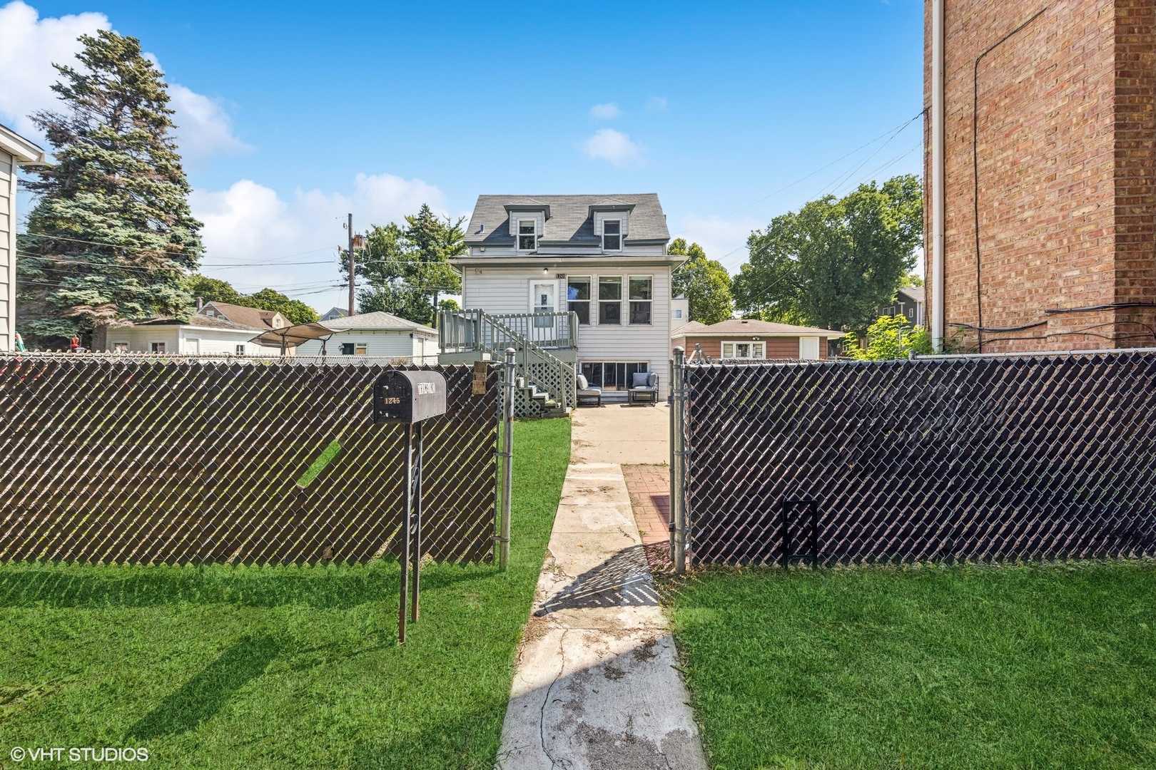 Photo 3 of 21 of 1245 Kenilworth Avenue house