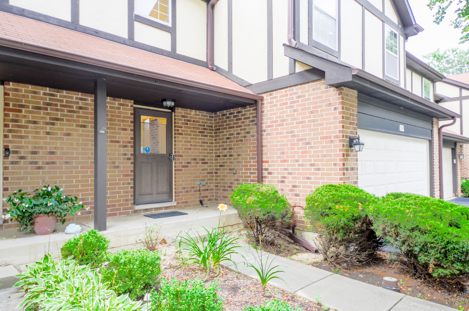 Photo 1 of 20 of 349 Meadowview Court townhome