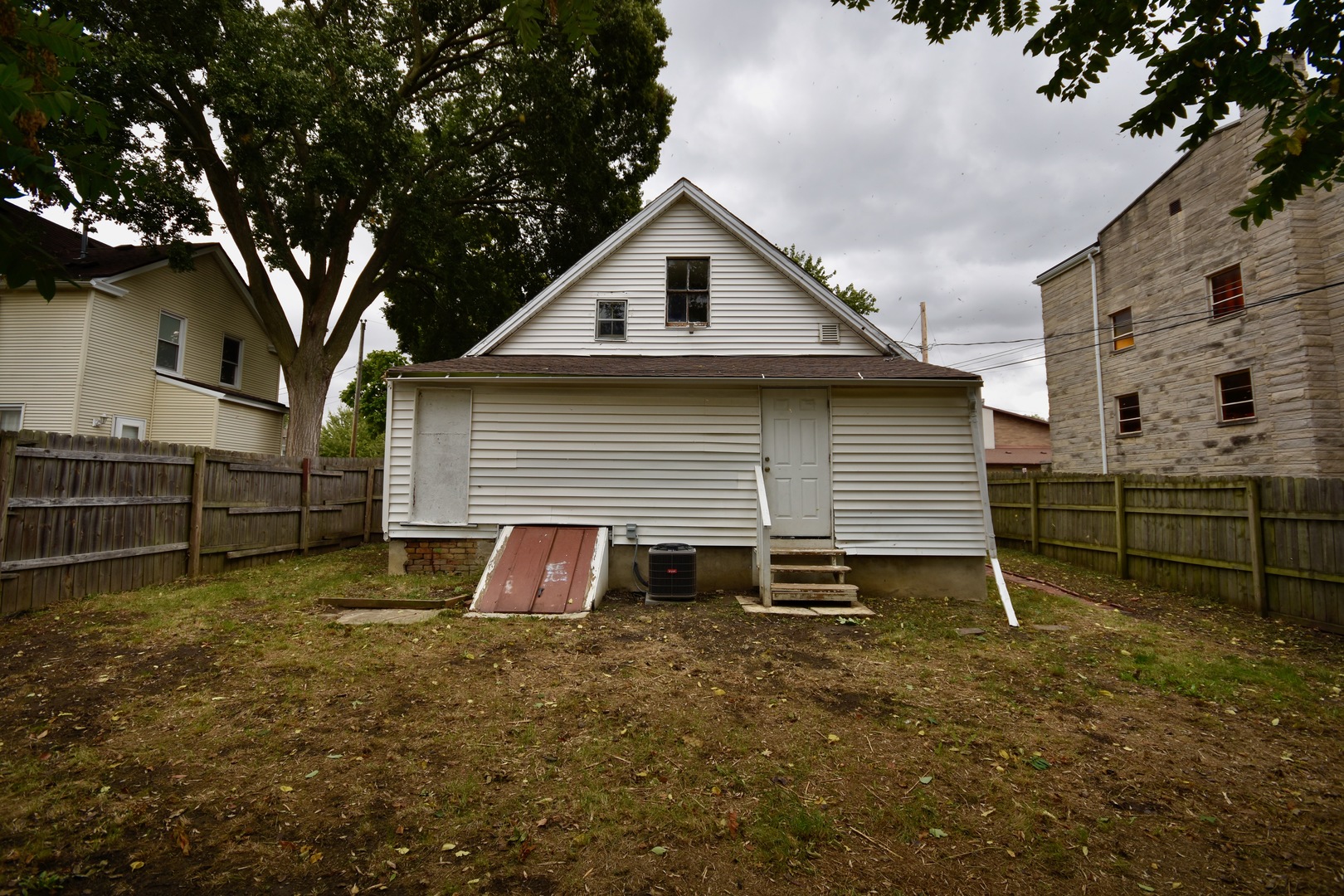 Photo 42 of 46 of 206 N Mason Street house