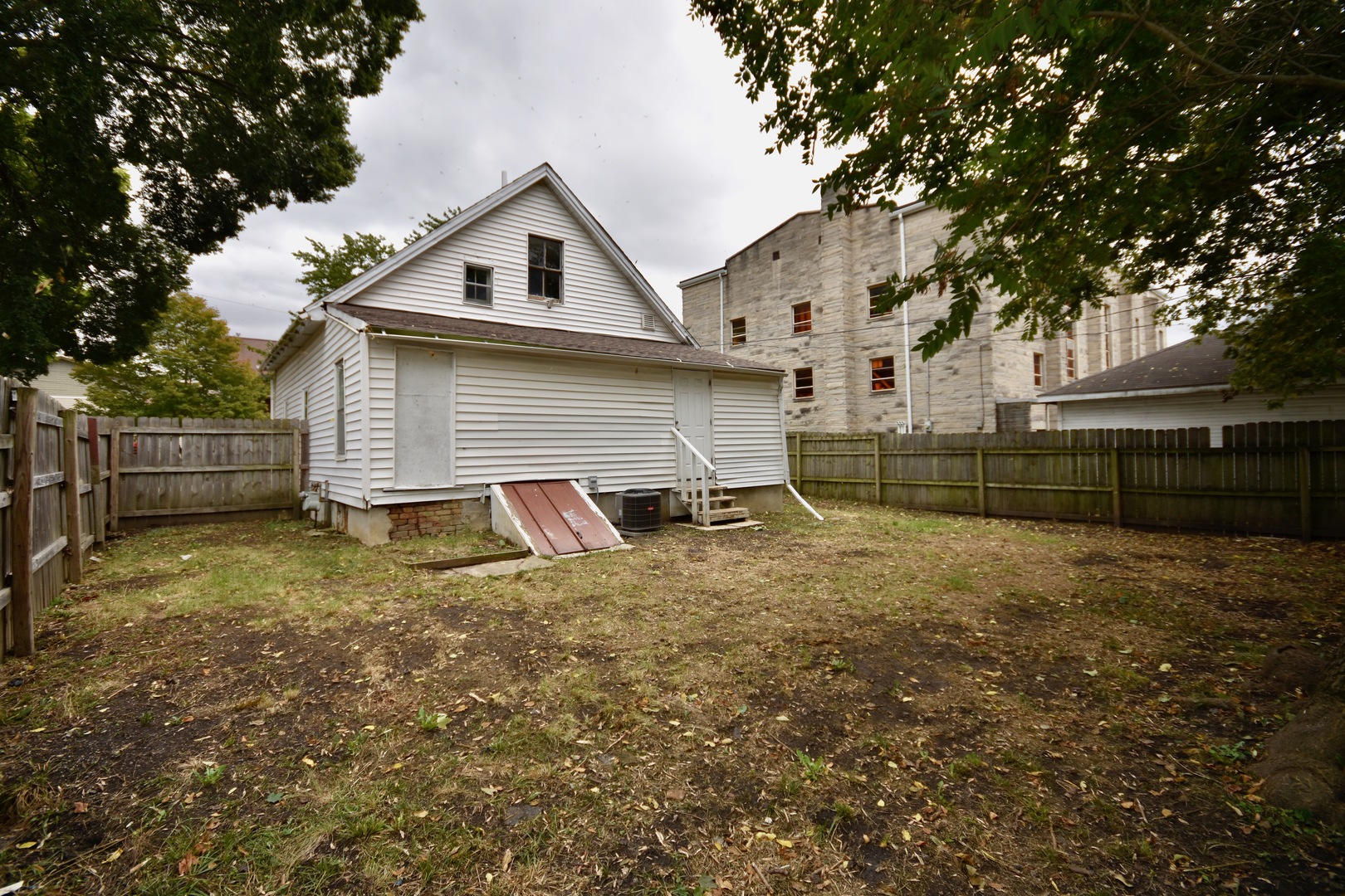 Photo 43 of 46 of 206 N Mason Street house