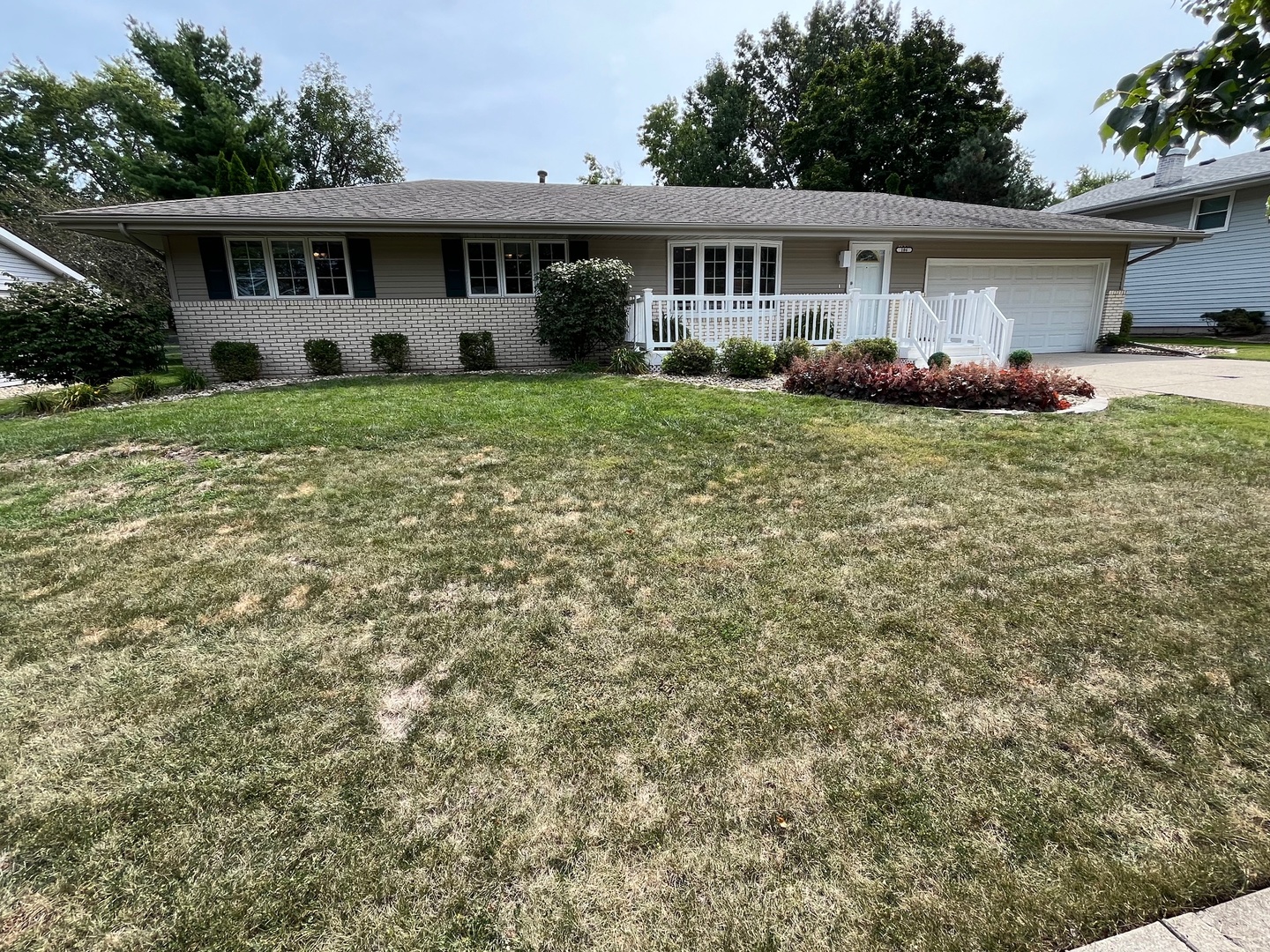 Photo 3 of 104 of 106 Camelot Drive house