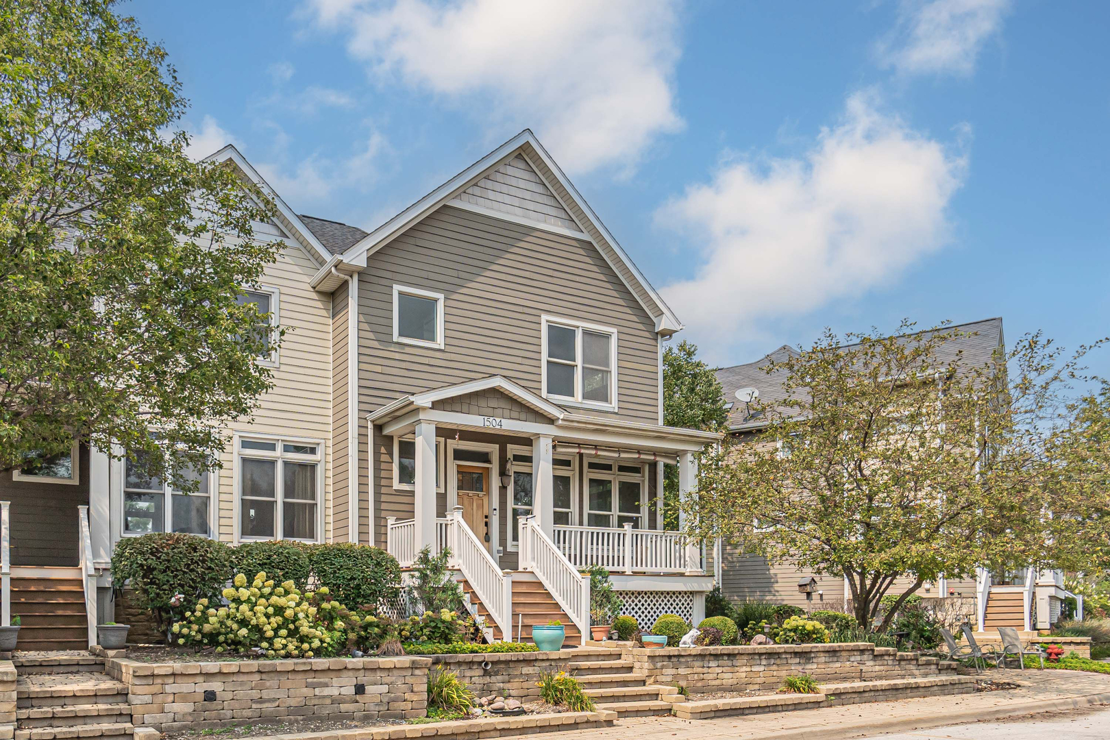 Photo 1 of 16 of 1504 Broadway Street townhome