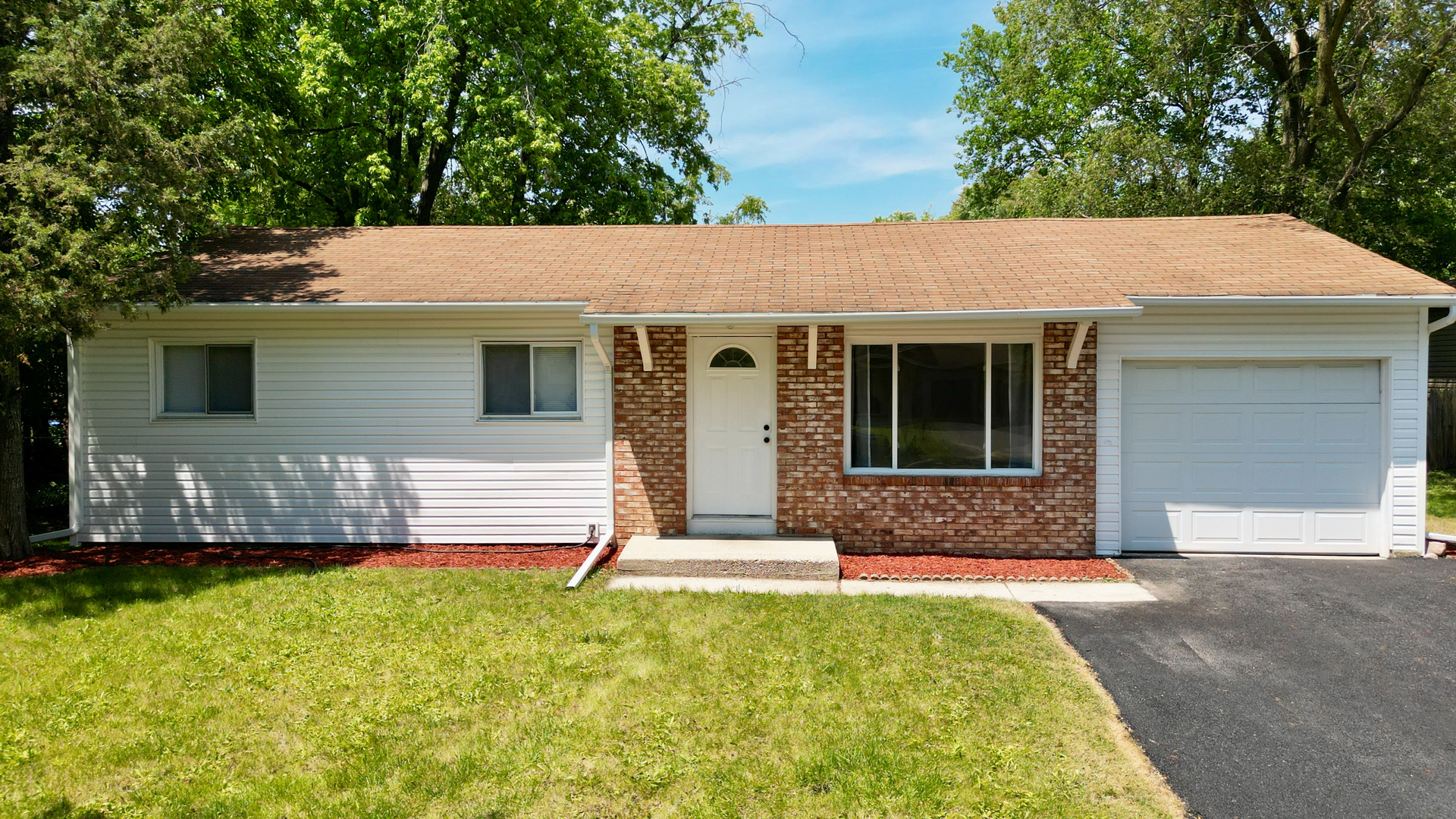 Photo 1 of 18 of 237 KENILWORTH Drive house