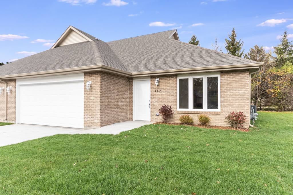 Photo 1 of 16 of 5542 Hearthside Drive townhome