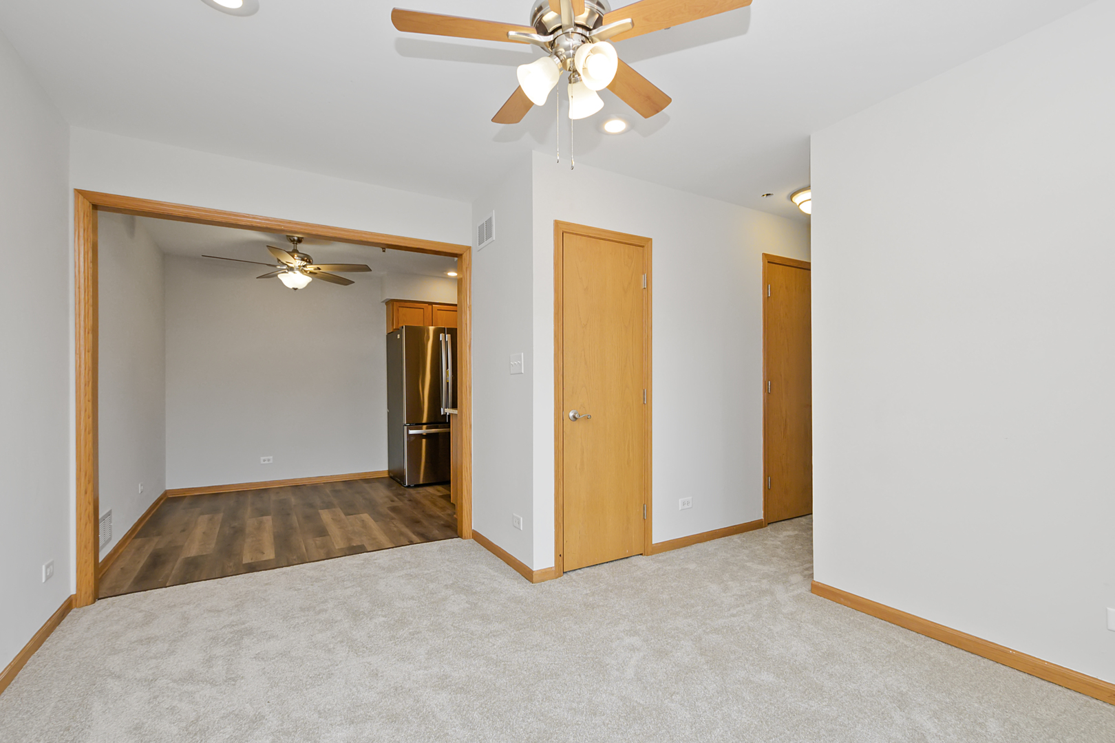 Photo 8 of 21 of 7251 S Ferdinand Avenue townhome