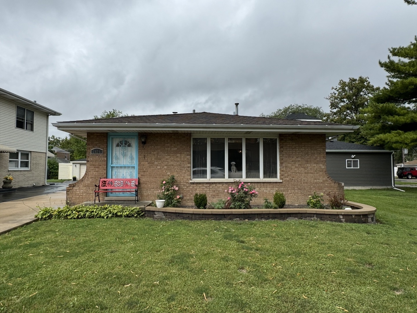 Photo 2 of 26 of 2404 S 9th Avenue house