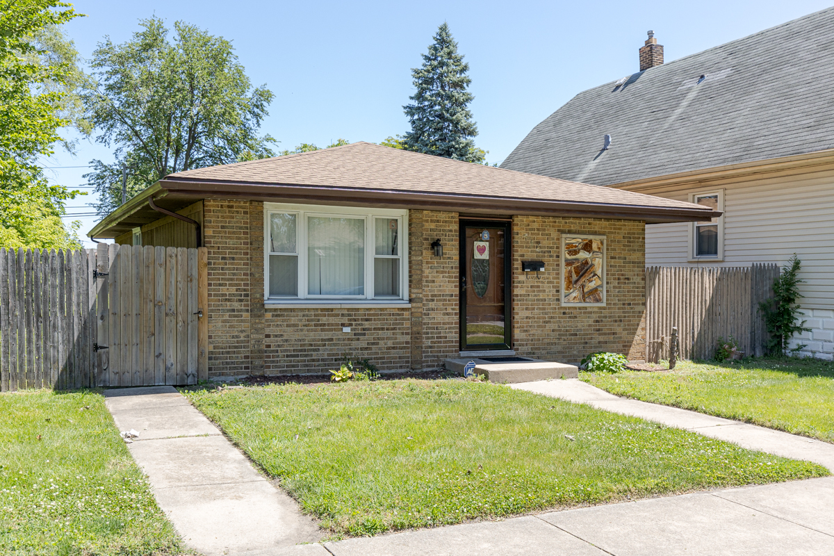 Photo 1 of 15 of 544 Garfield Avenue house