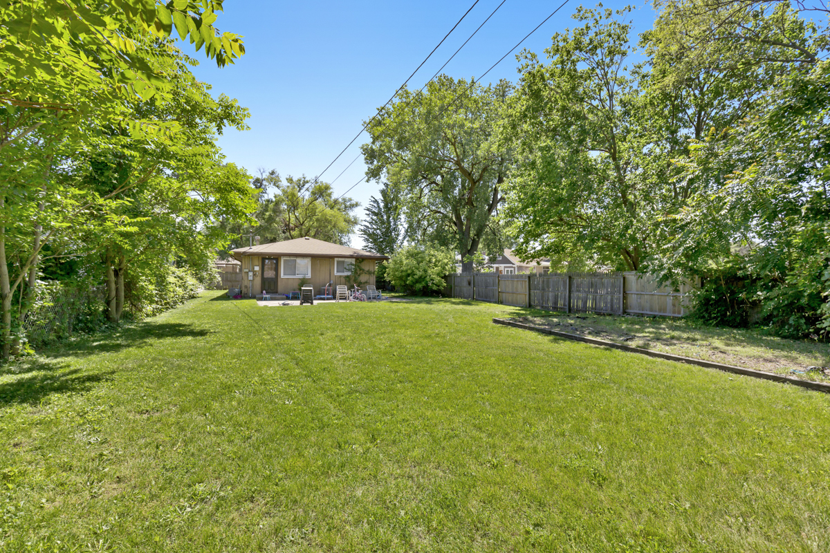 Photo 15 of 15 of 544 Garfield Avenue house