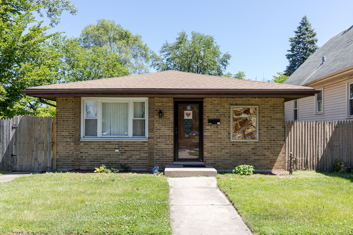 Photo 2 of 15 of 544 Garfield Avenue house