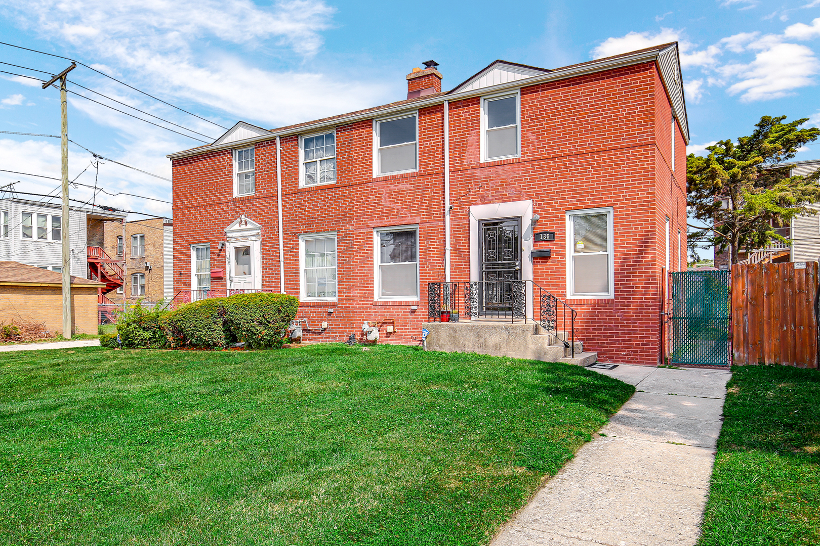 Photo 2 of 15 of 136 Webb Street townhome