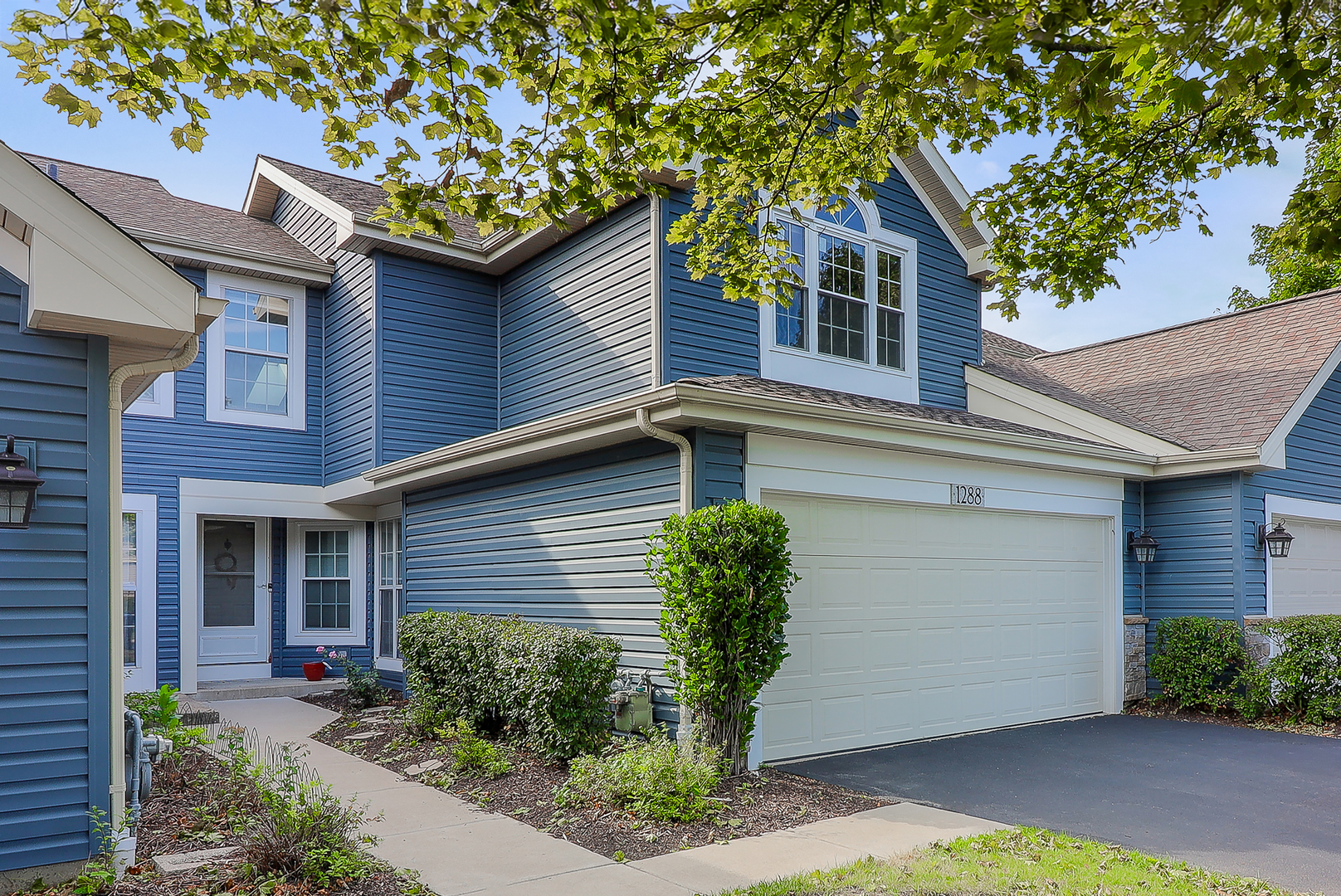 Photo 1 of 25 of 1288 Lake Shore Drive townhome