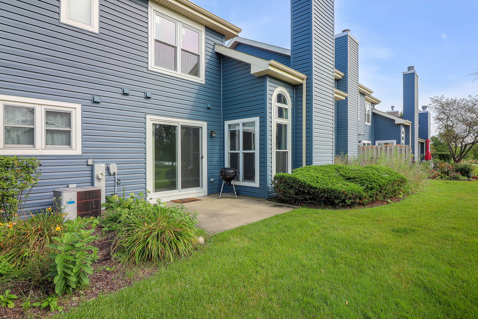 Photo 20 of 25 of 1288 Lake Shore Drive townhome