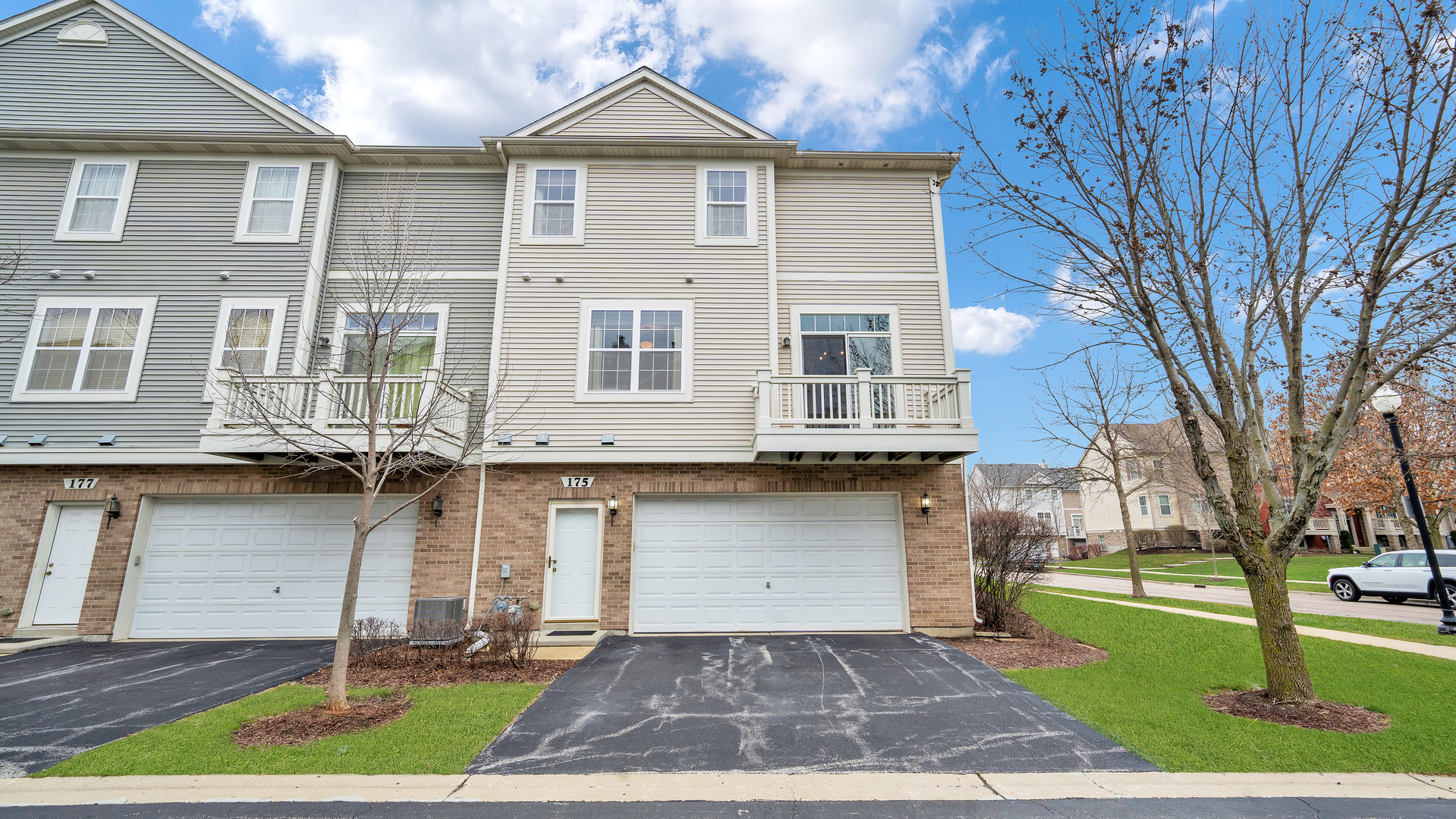 Photo 6 of 33 of 175 Shaftesbury Street townhome