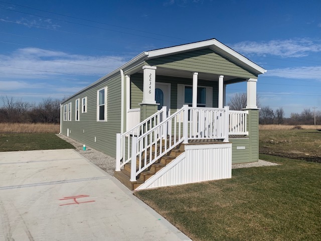 Photo 1 of 11 of 22346 S Cedar Drive mobile home