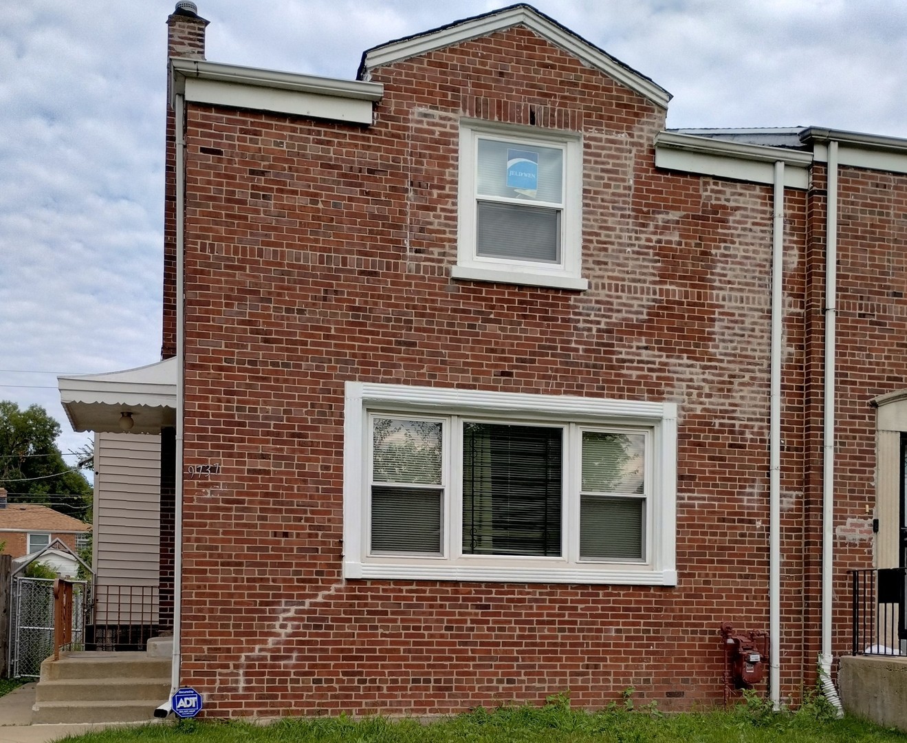 Photo 1 of 6 of 9737 S Jeffery Avenue townhome