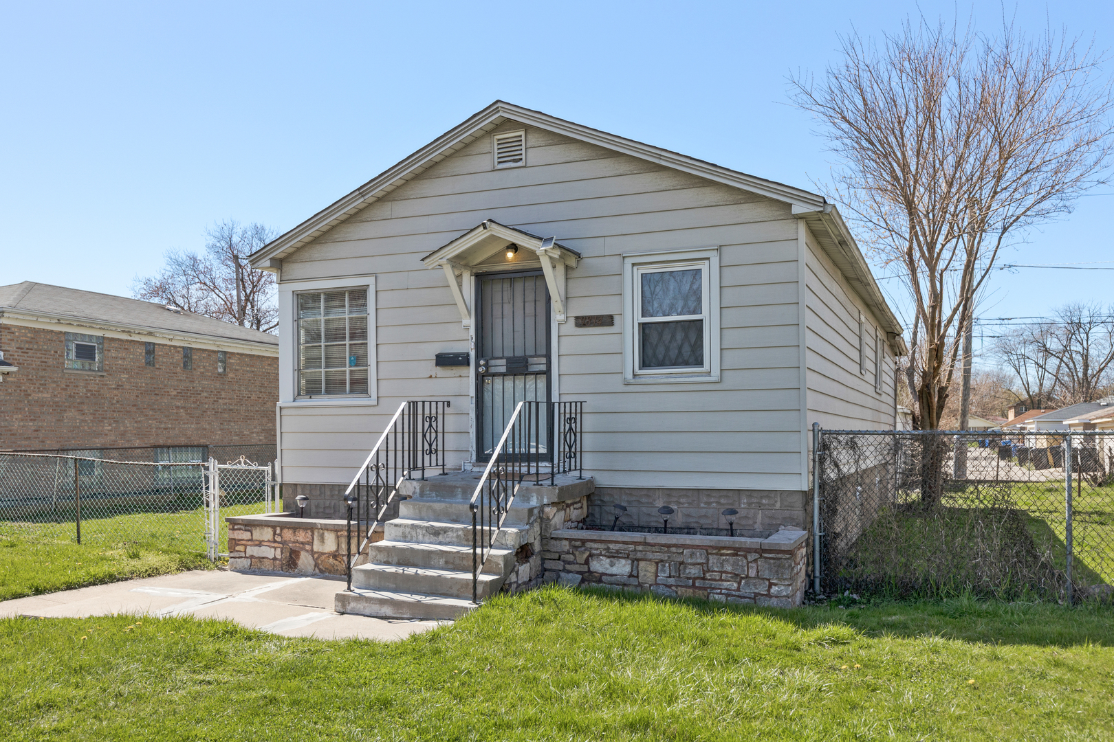 Photo 1 of 10 of 9814 S Eggleston Avenue house