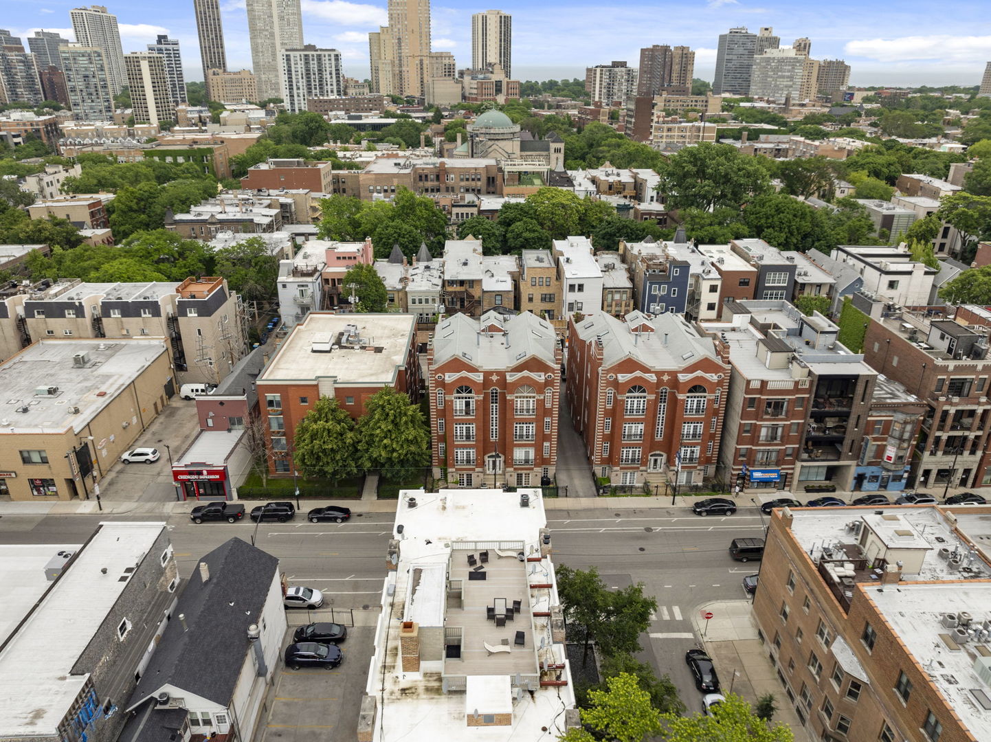 Photo 26 of 30 of 2533 N Halsted Street 2S condo