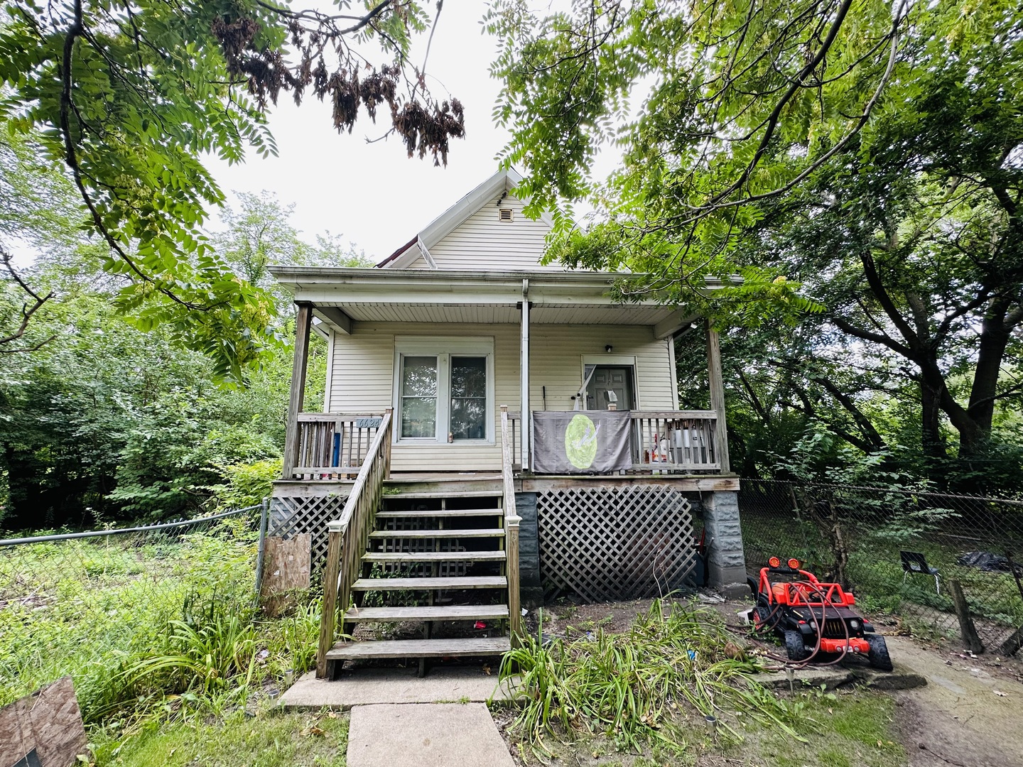 Photo 3 of 5 of 7307 S CARPENTER Street house