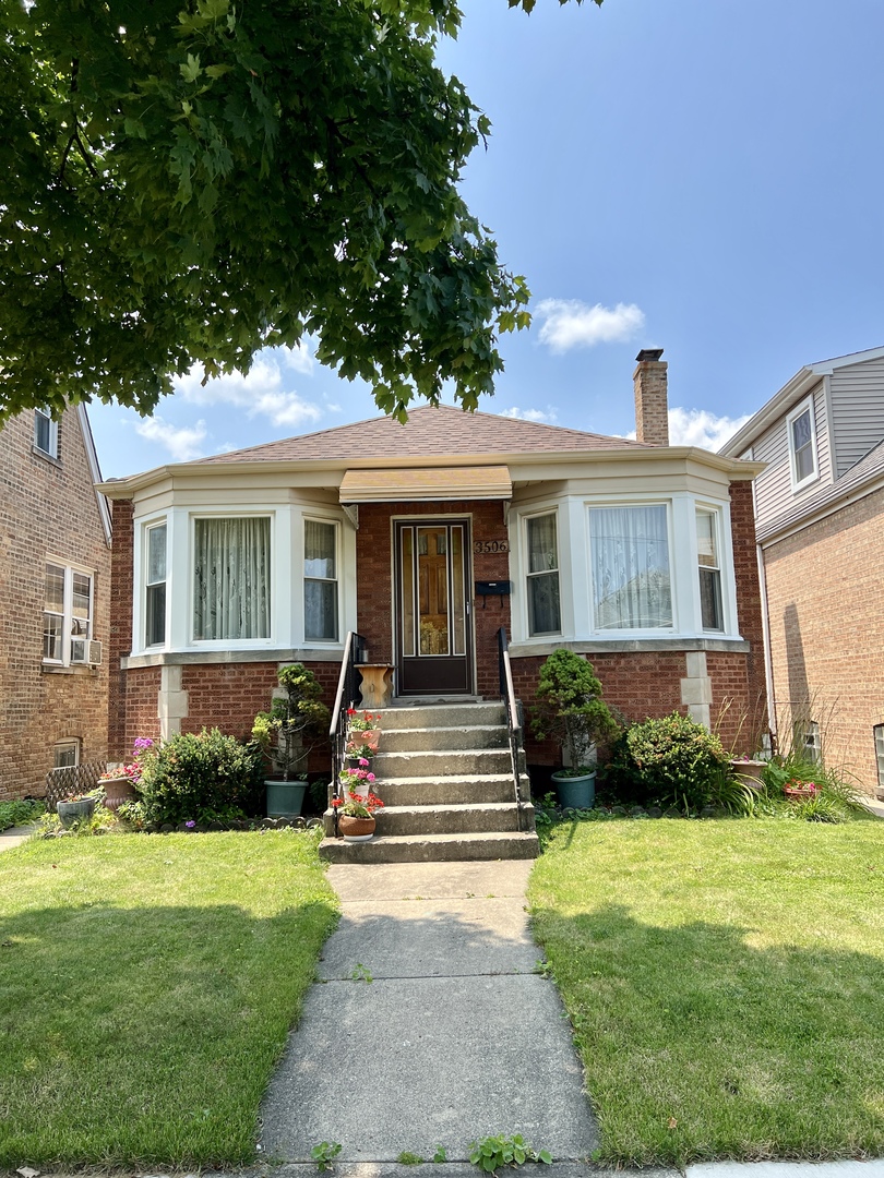 Photo 2 of 29 of 3506 N Rutherford Avenue house