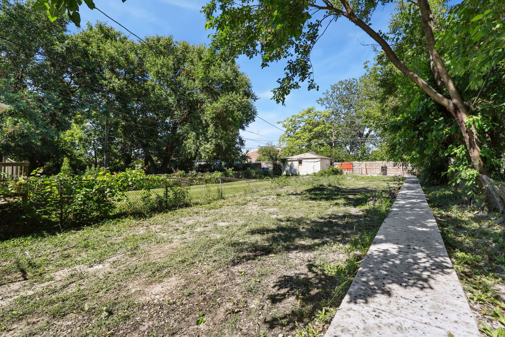 Photo 21 of 25 of 8738 S Wabash Avenue house