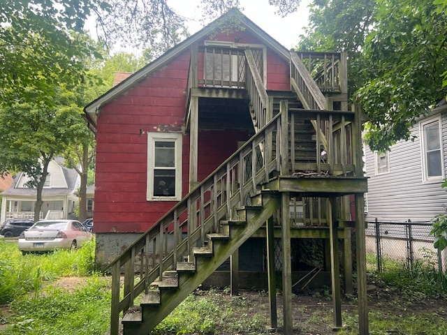 Photo 4 of 4 of 7833 S Marquette Avenue house