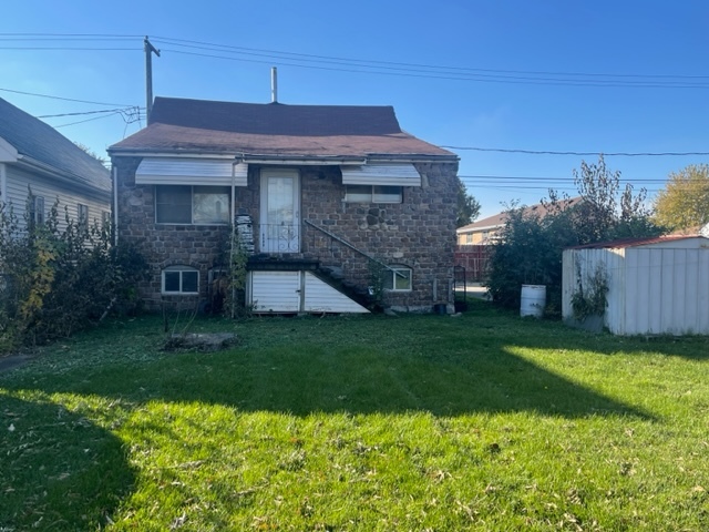 Photo 6 of 6 of 4932 S Laramie Avenue house