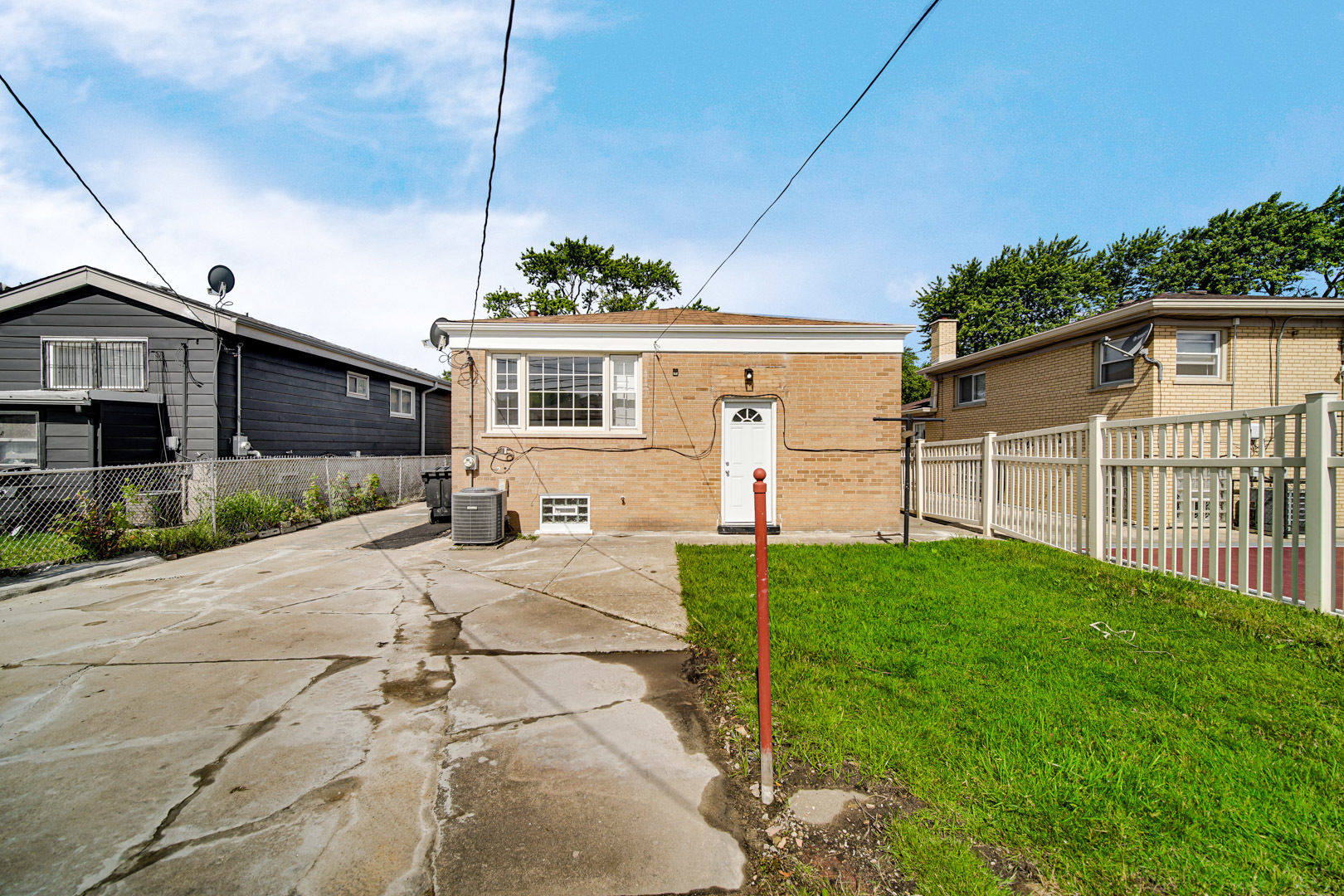 Photo 19 of 20 of 11619 S Elizabeth Street house