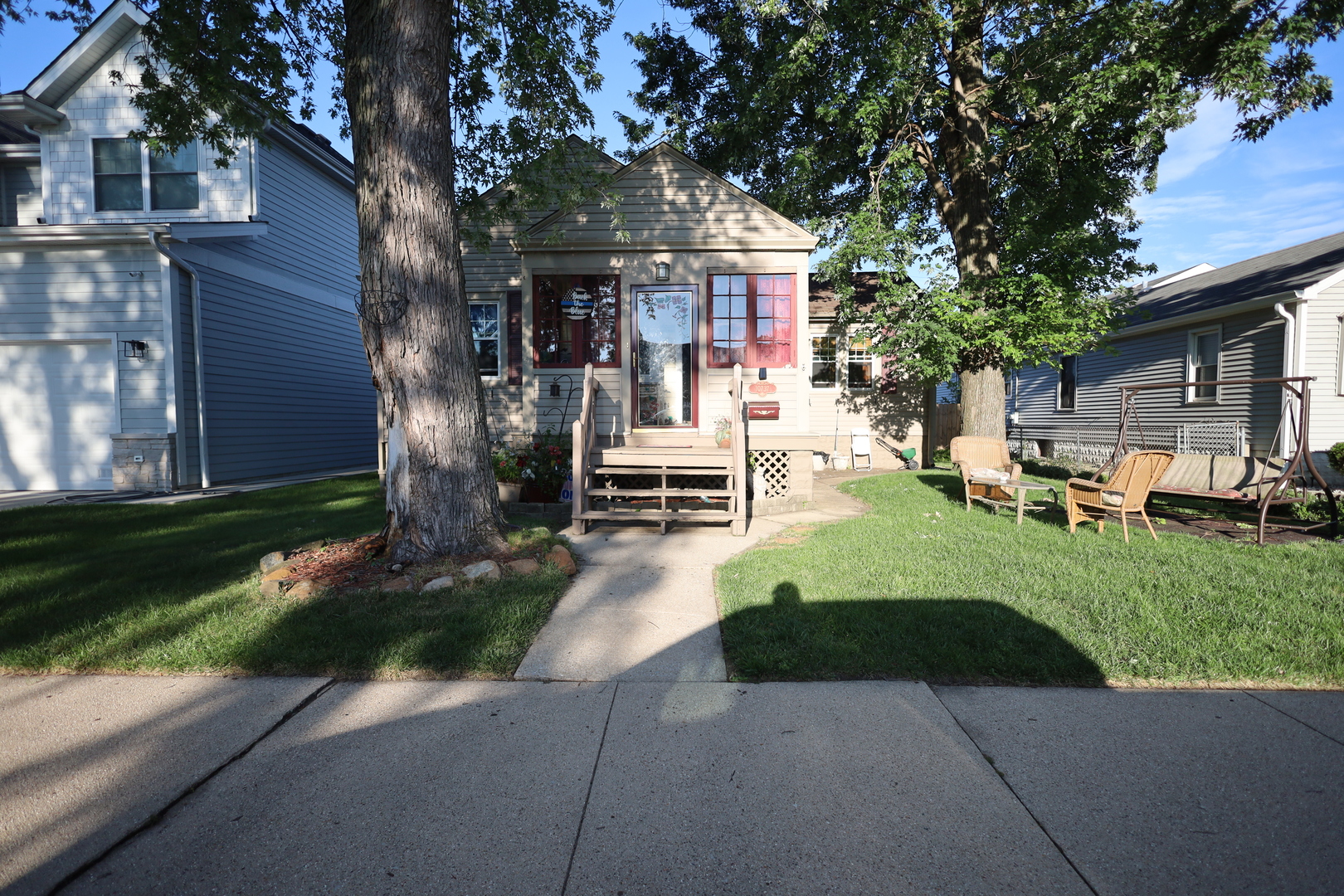 Photo 1 of 14 of 10737 S Troy Street house