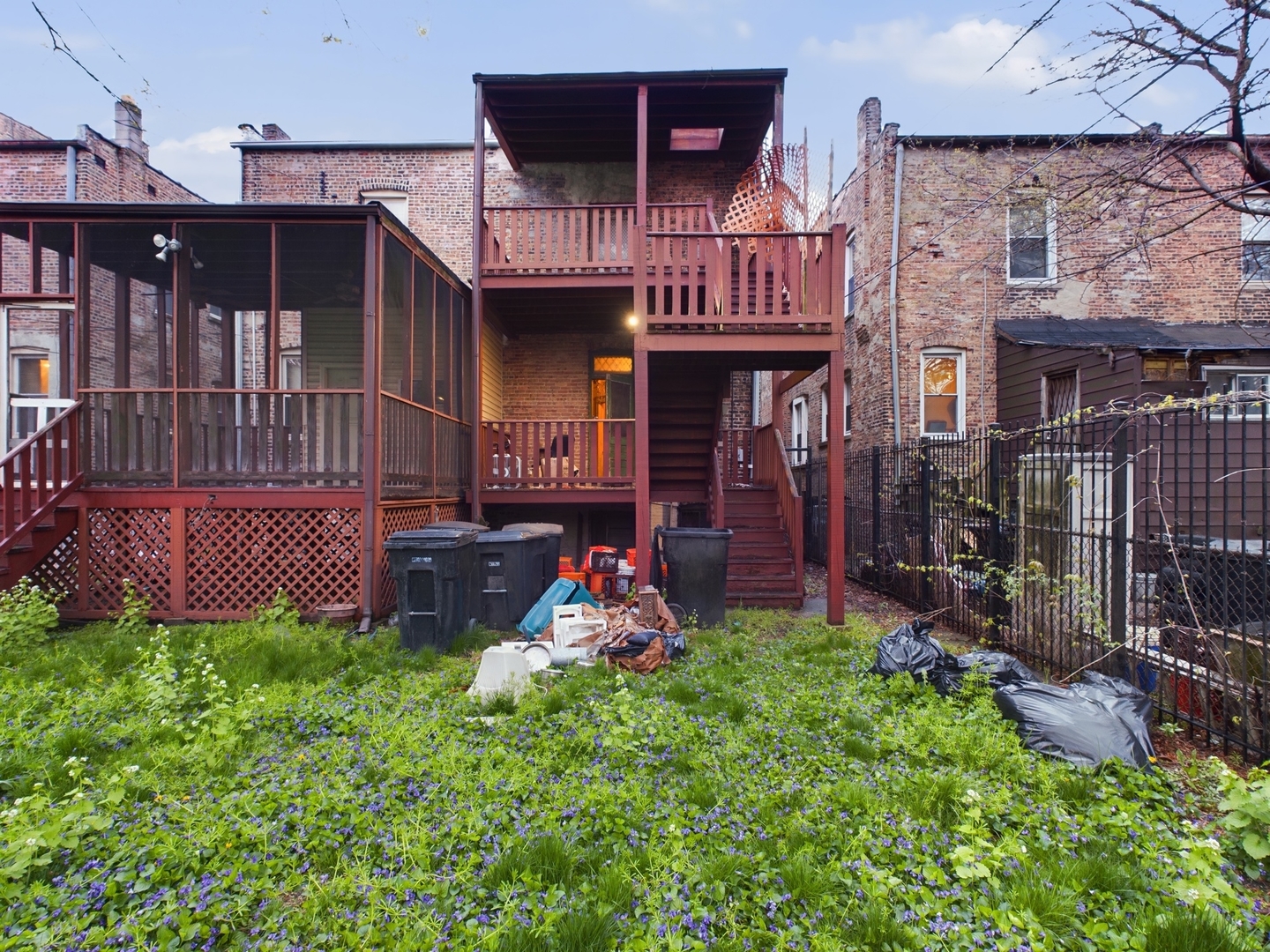 Photo 16 of 23 of 5716 S Indiana Avenue house