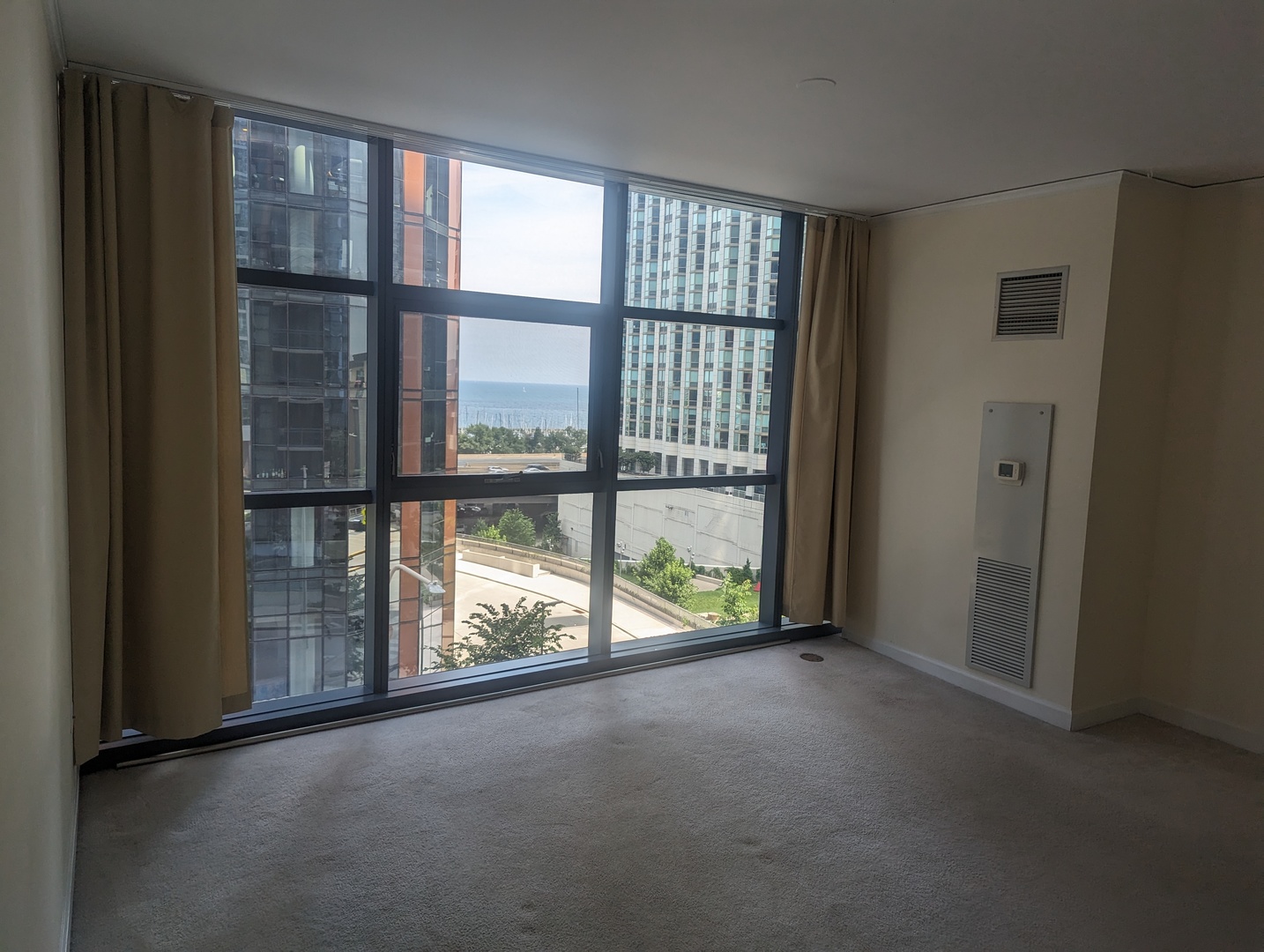 Photo 4 of 17 of 201 N WESTSHORE Drive 908 condo