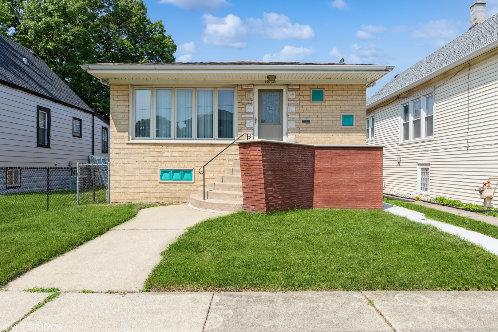 Photo 1 of 24 of 11150 S Saint Louis Avenue house