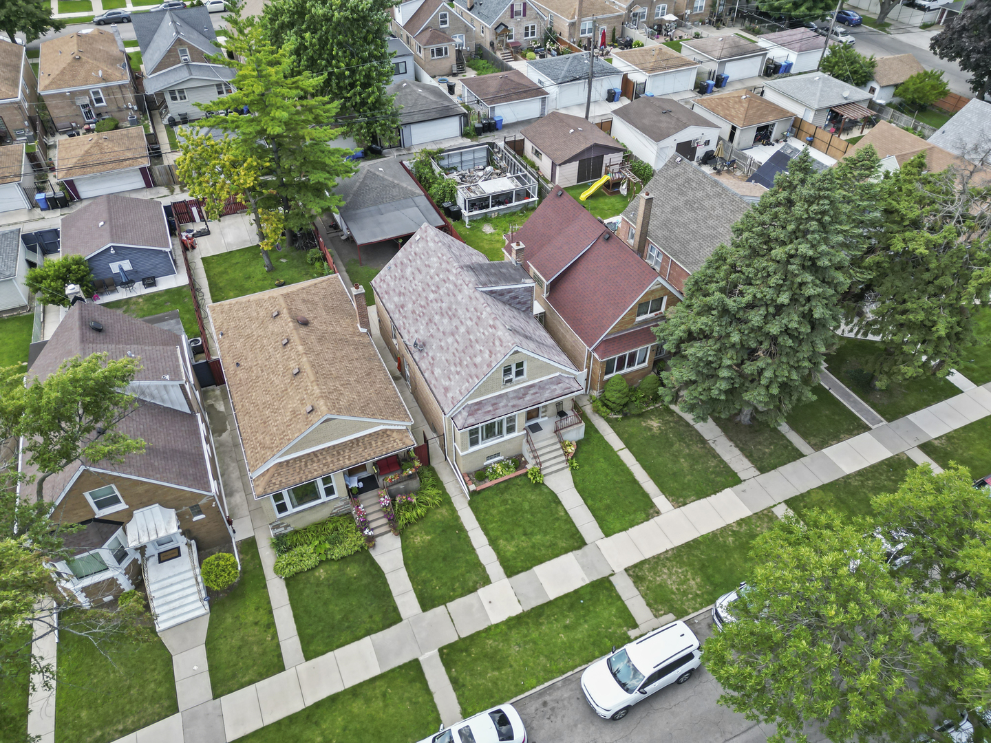 Photo 41 of 41 of 7218 S Sawyer Avenue house