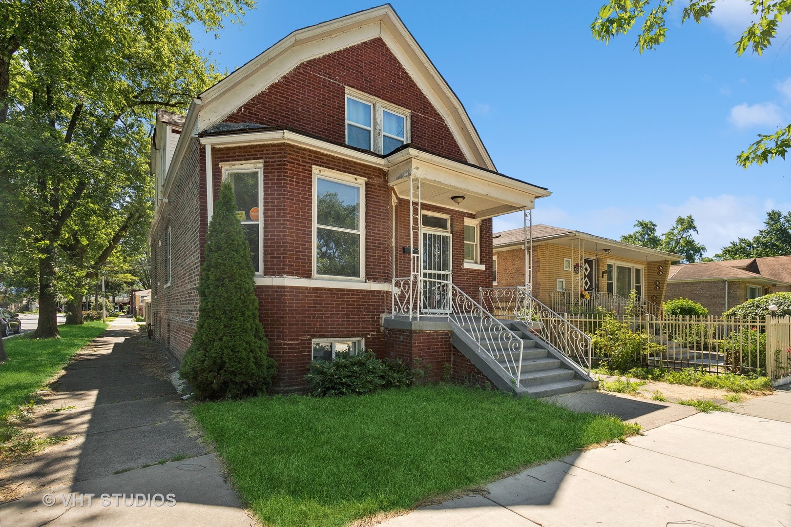 Photo 1 of 26 of 6801 S Oakley Avenue house