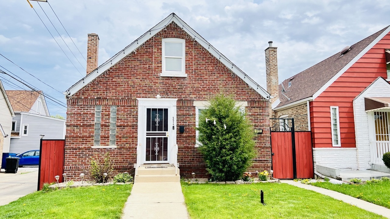 Photo 1 of 18 of 5515 S KILBOURN Avenue house