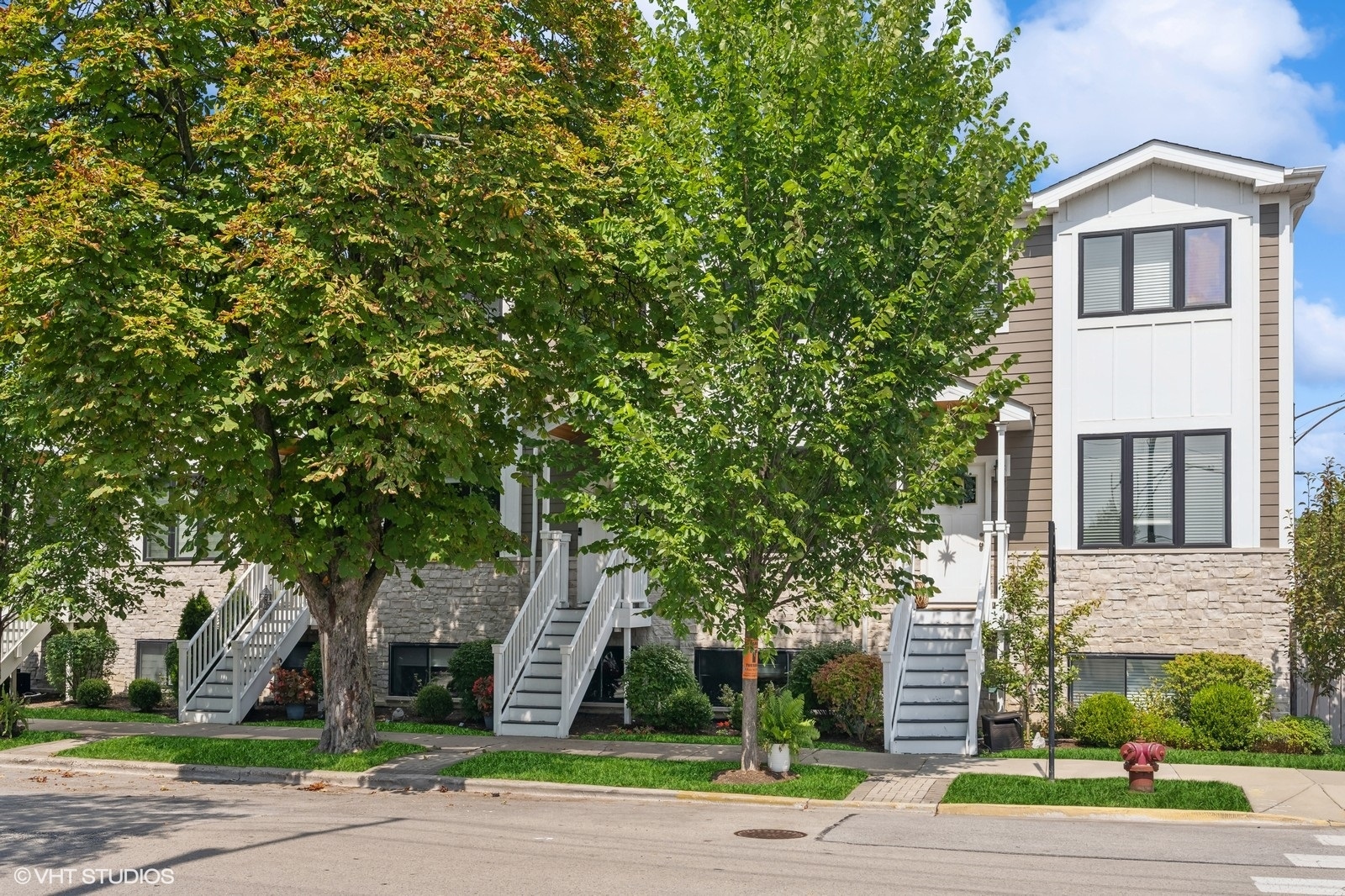 Photo 1 of 31 of 6502 W Imlay Street townhome